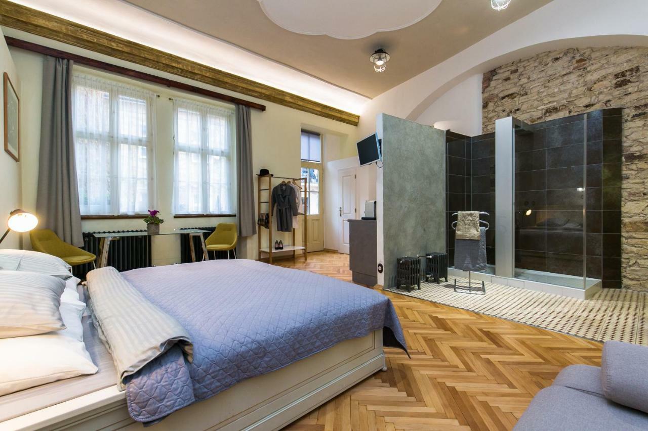 Apartment Nebovidy I - Historic Centre - Terrace - Air Conditioning Прага Екстериор снимка